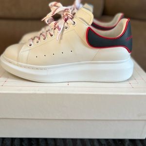 Alexander McQueen mens sneakers size 8 - 41
